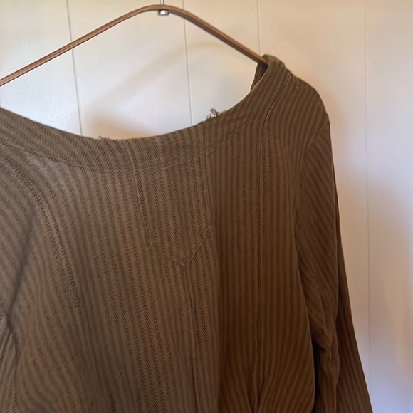 NWOT Free People short romper with drawstring, bell sleeves, size XS - Picture 4 of 6